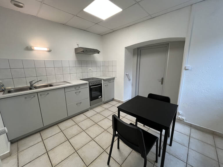 APPARTEMENT MEUBLÉ RENOVÉ AU REZ DE JARDIN - PONT DE ROIDE — photo 1