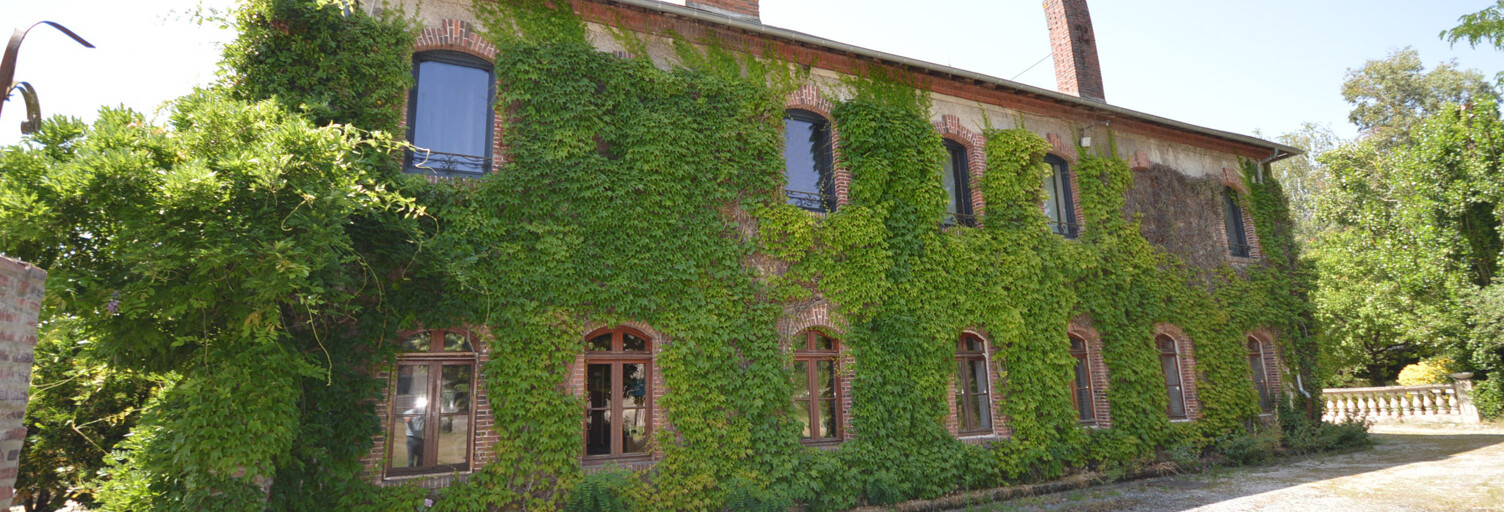 Maison 8 Pièces 330 m² à vendre à Les Herbiers (85500)