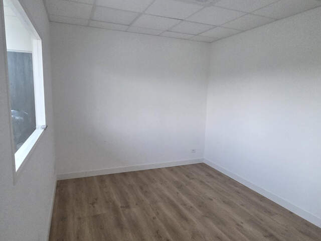 BUREAUX A LOUER LES PONTS DE CE - ANGERS SUD — photo du bien