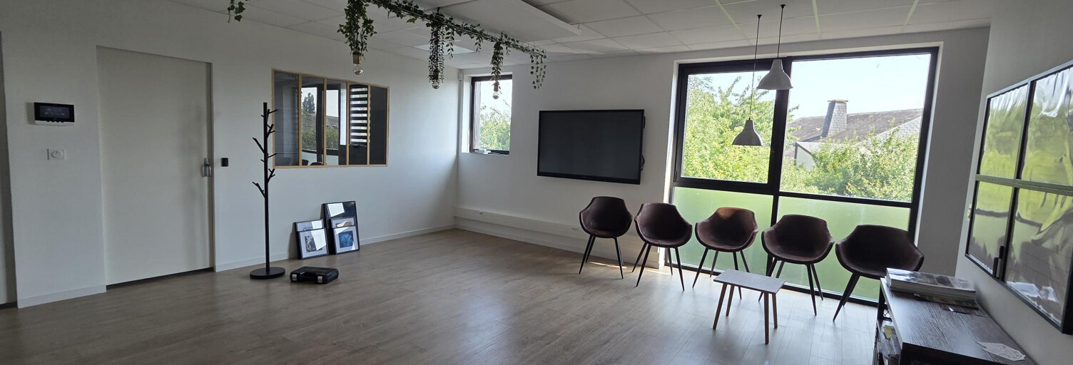 Bureau  168 m² à louer à Les Ponts-de-Cé (49130)