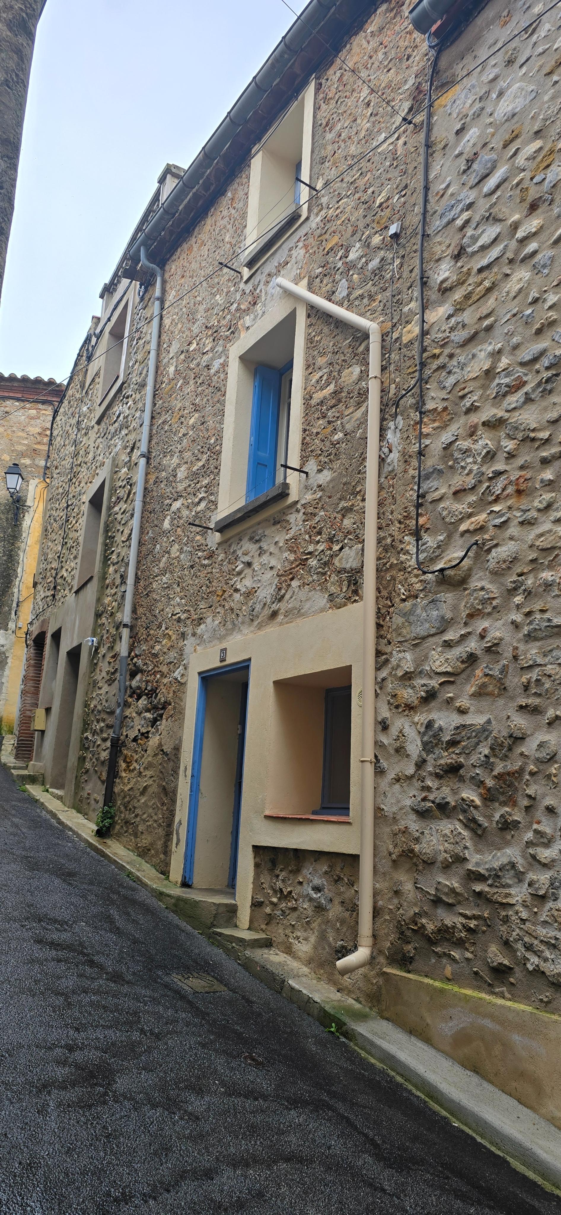 Maison de village - 3 pièces - 60.0 m² - 55 000 € - À vendre