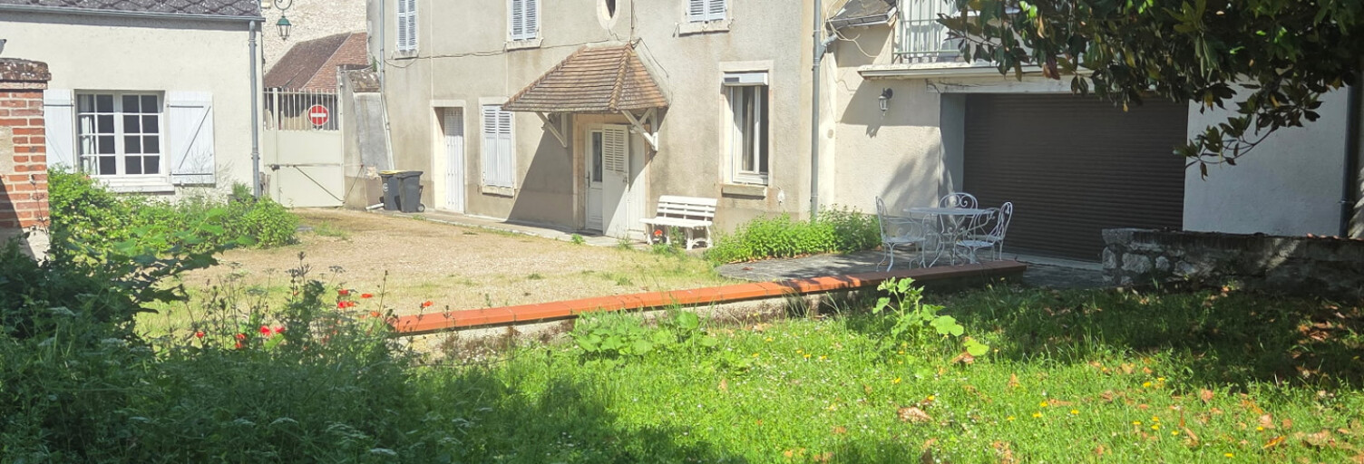 Maison 5 Pièces 161 m² à louer à Meung-sur-Loire (45130)