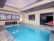 Villa contemporaine de plain pied de 240 m² sur 801 m² de terrain — photo 4