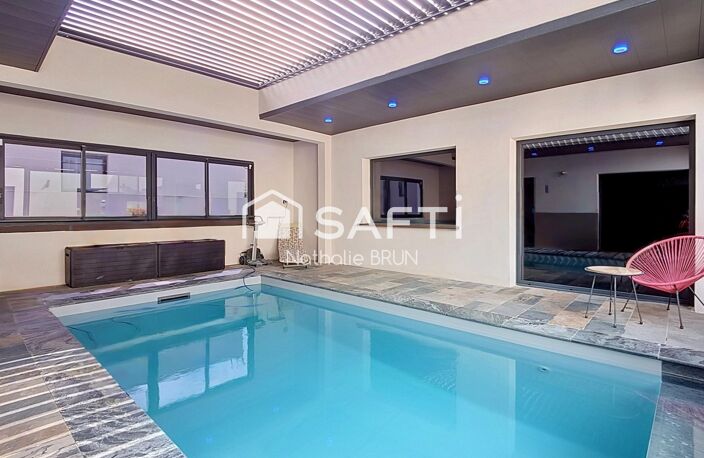 Villa contemporaine de plain pied de 240 m² sur 801 m² de terrain — photo 4