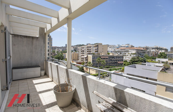 MAGNIFIQUE PENTHOUSE T4 AVEC GRANDE TERRASSE RUE EDOUARD HERRIOT 13008 — photo 3