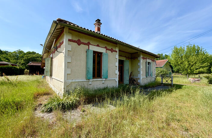 ARES - MAISON AVEC DU CACHET 3 CHAMBRES ET JARDIN — photo 2