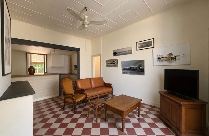 ARES - MAISON AVEC DU CACHET 3 CHAMBRES ET JARDIN — photo 3