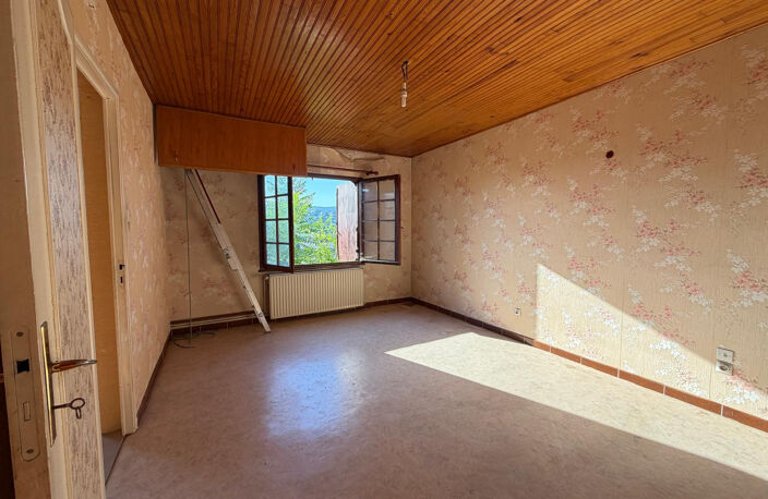 LA GRAND CROIX - Maison de Ville avec travaux 88m2 et jardin — photo 3