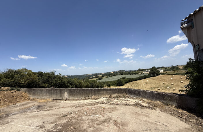 Entre La Bastide l'Eveque et Villefranche de Rouergue : Grange à rénover — photo 3