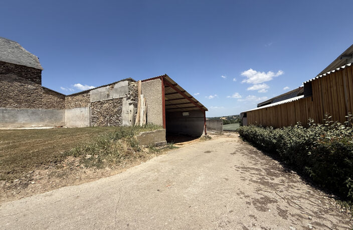 Entre La Bastide l'Eveque et Villefranche de Rouergue : Grange à rénover — photo 4