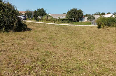 BEAU TERRAIN CONSTRUCTIBLE DE 788 M2 VIABILISE. A 10 MN DE L — photo du bien