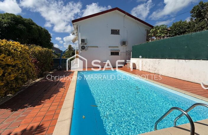 Maison sur deux niveaux avec piscine et T2 au RDC — photo 4