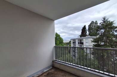 Appartement 3 pièces 927 €
