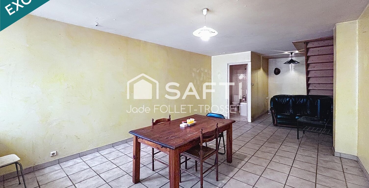 Poncin (01450)  Maison au coeur du village — photo 1