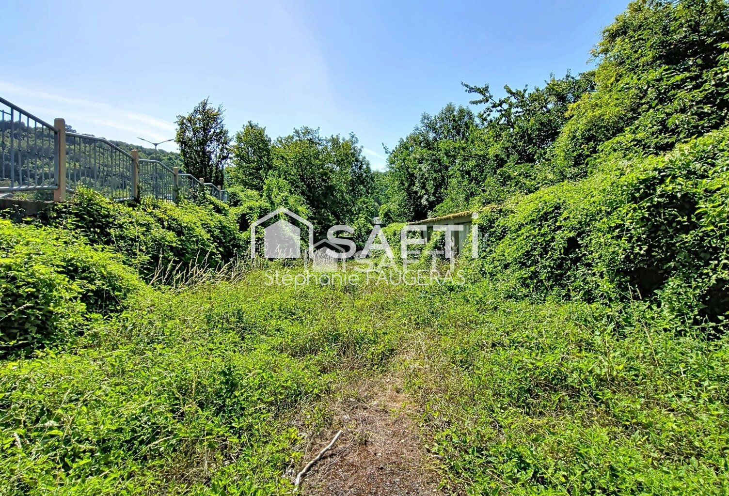Pour investir à Joeuf, batterie de 13 garages — photo 1