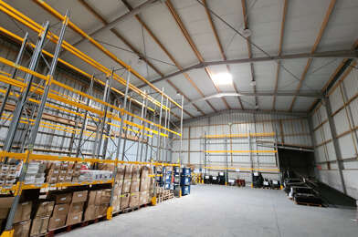 Local industriel  5300 €