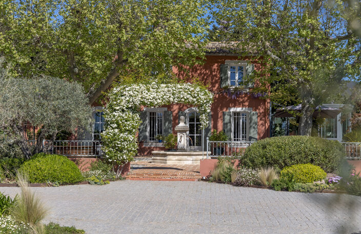 BASTIDE DE CHARME - BIEN D'EXCEPTION — photo 2