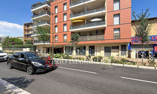 Garage  28 m² à louer à Saint-Laurent-du-Var (06700)