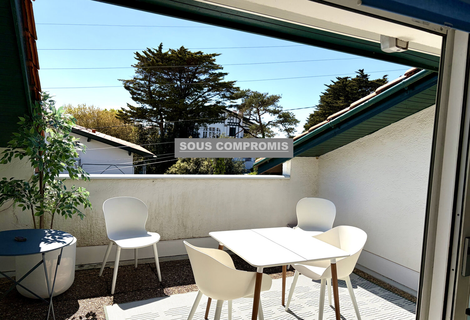 Appartement T3 avec terrasse et parking à deux pas de la pl — photo 1