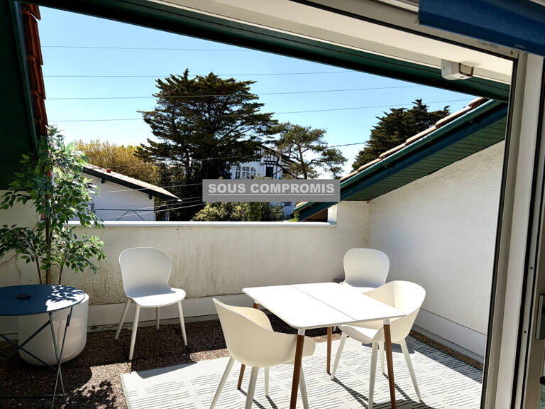 Appartement T3 avec terrasse et parking à deux pas de la pl — photo 1