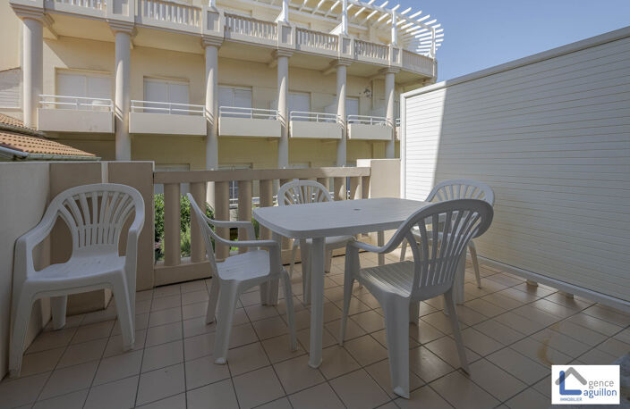 GRAND T2 BIS DANS RESIDENCE DE TOURISME A BIARRITZ — photo 4