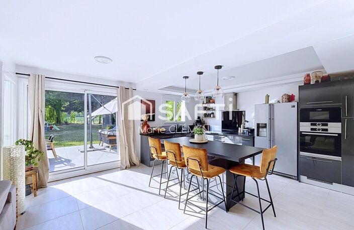 Magnifique maison individuelle de 135 m2, 4 chambres, double garage, terrain de 696 m2 sans vis à vis. — photo 3