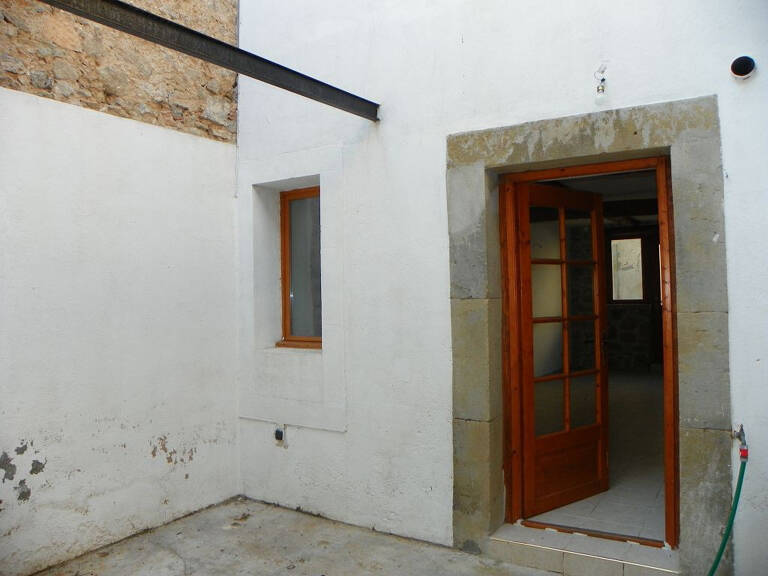 Jolie maison de village avec cour — photo 1