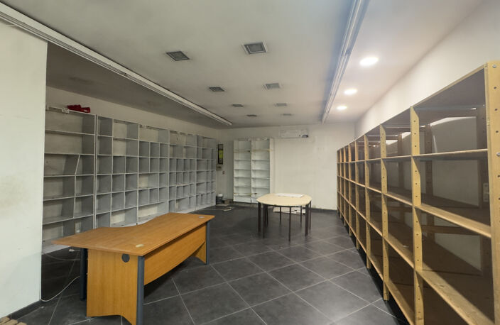 PLACE DES CAPUCINES/-RUE PETIT SAINT JEAN / MARSEILLE 13001 — photo 2