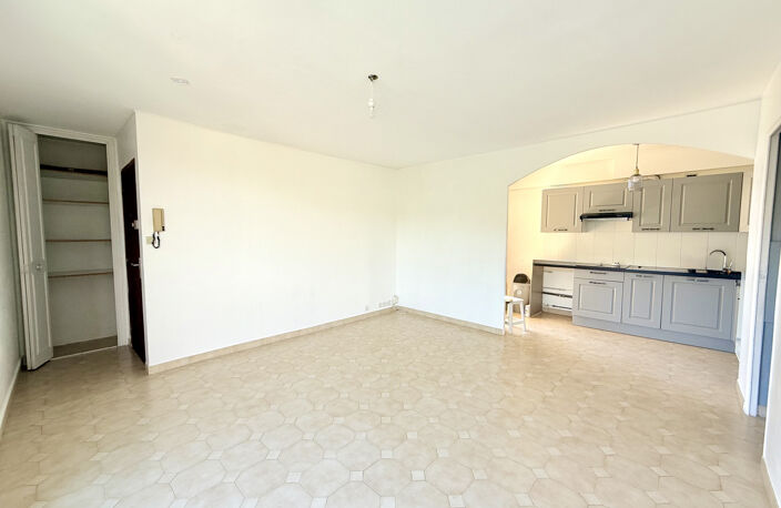 Trés beau T4 de 63,77m2 LC,avec balcon — photo 2