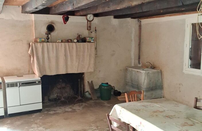 Maison campagne 4 piéces ,114m2 , 2 granges , 10 ha de terrain — photo 4