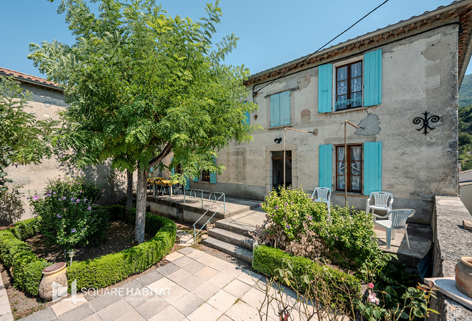 Maison Salerans 14 pièce(s) 266 m2 — photo 1