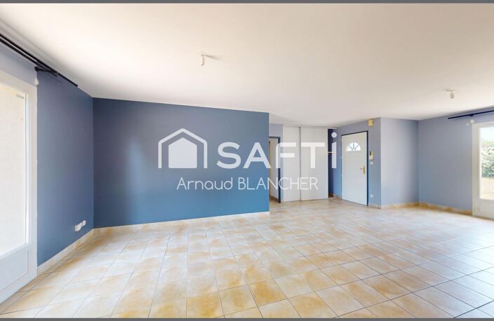 Pavillon plain-pied, quatre chambres, salle de bain, garage, jardin. — photo 5