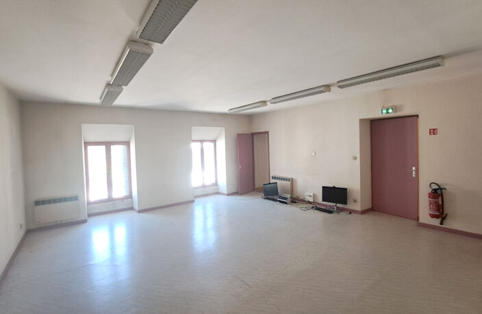 Immeuble de 162 m² au coeur d'Anneyron — photo 2