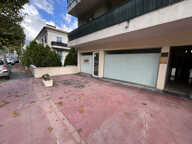 A LOUER   Local commercial de 30 m2 avec terrasse   Centre d — photo 2