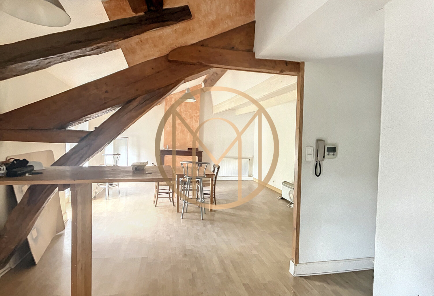 immeuble 258 m2 avec 1 local commercial et 2 appartements — photo 1