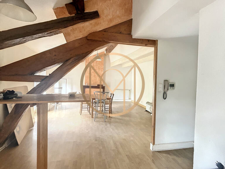 immeuble 258 m2 avec 1 local commercial et 2 appartements — photo 1
