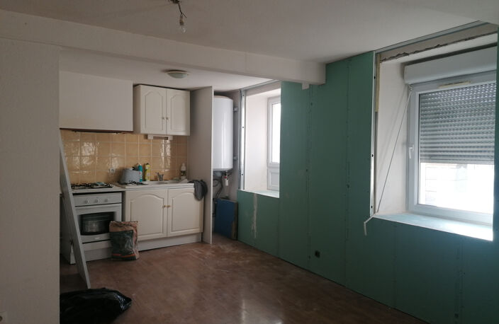 immeuble 258 m2 avec 1 local commercial et 2 appartements — photo 2