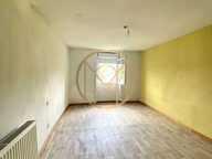 immeuble 258 m2 avec 1 local commercial et 2 appartements — photo 4