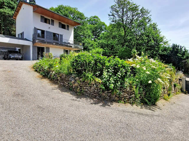 Maison 8 pièces 140 m2 — photo du bien