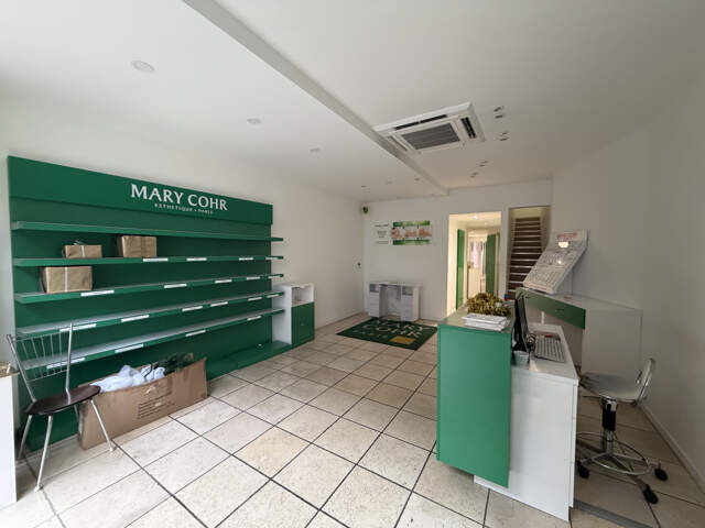Local Commercial 170 m2 — photo du bien