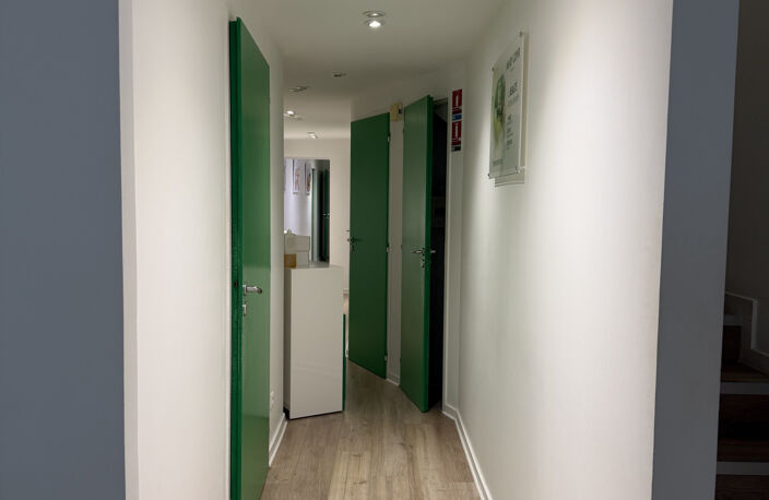 Local Commercial 170 m2 — photo 3