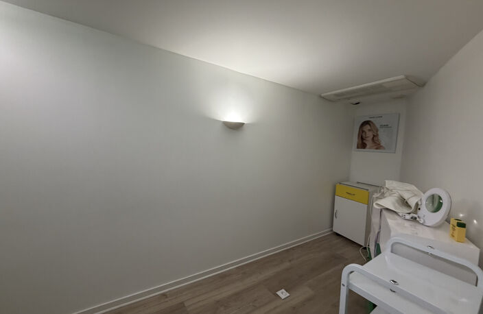 Local Commercial 170 m2 — photo 4