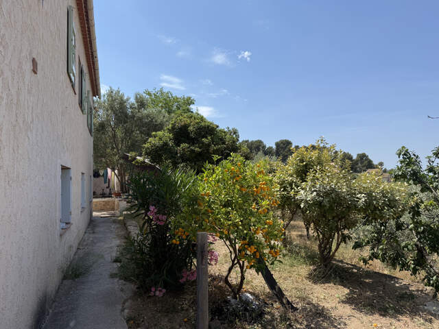OLLIOULES - PROCHE VILLAGE - MAISON INDIVIDUELLE — photo du bien