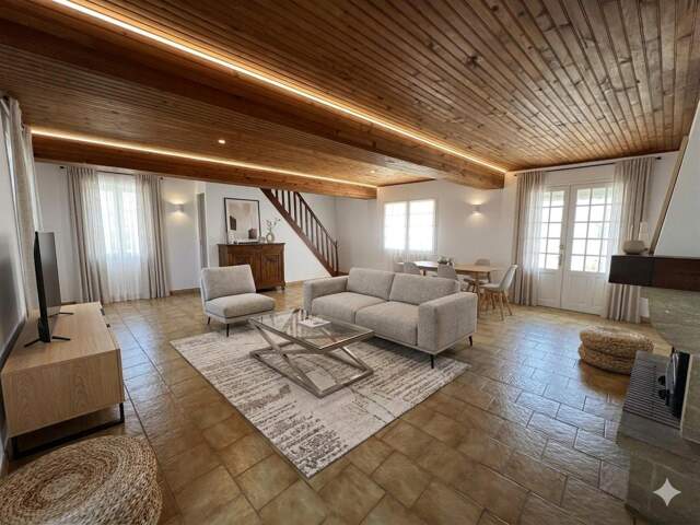 Maison de bourg avec activité gîte  Rentabilité immédiate (15 320 €/an) — photo du bien