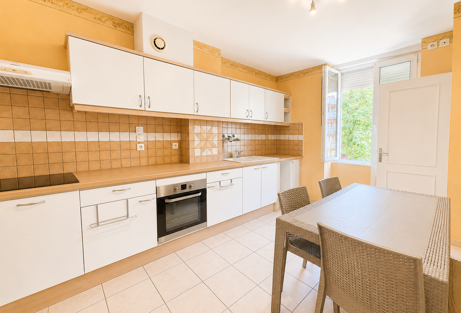 Cours Émile Zola / Flachet   Appartement T2 avec bureau — photo 1