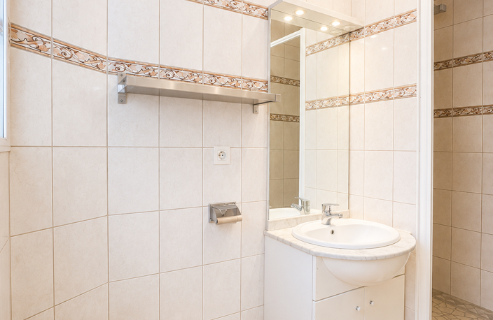 Cours Émile Zola / Flachet   Appartement T2 avec bureau — photo 2