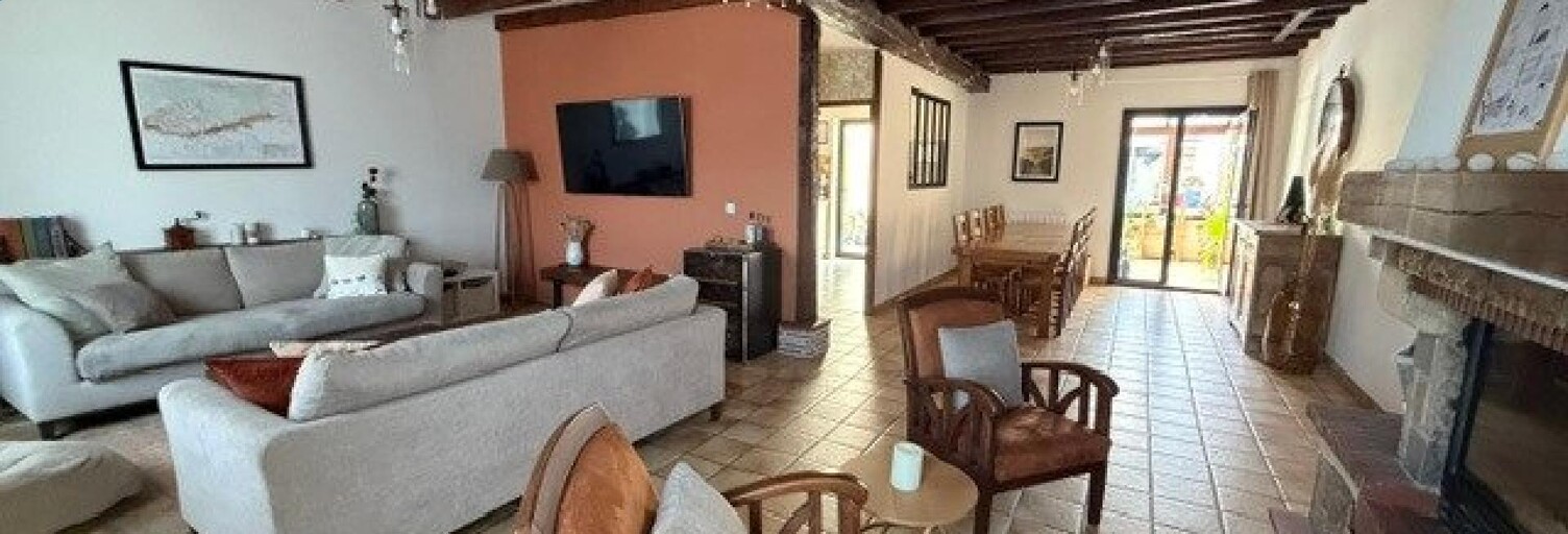 Maison 8 Pièces 247 m² à vendre à Saint-Denis-de-l'Hôtel (45550)