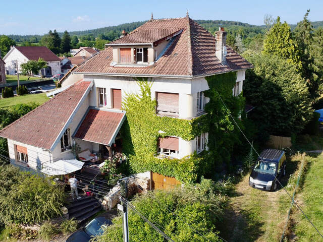 Vente jolie maison bourgeoise habitable, sur terrain de 1180 — photo du bien