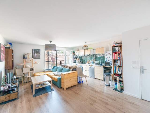 Appartement comme neuf avec balcon proche gare — photo du bien