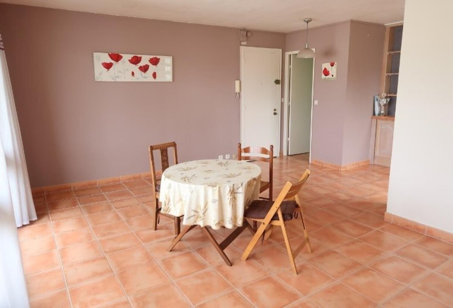 Appartement de trois pièces! — photo 1